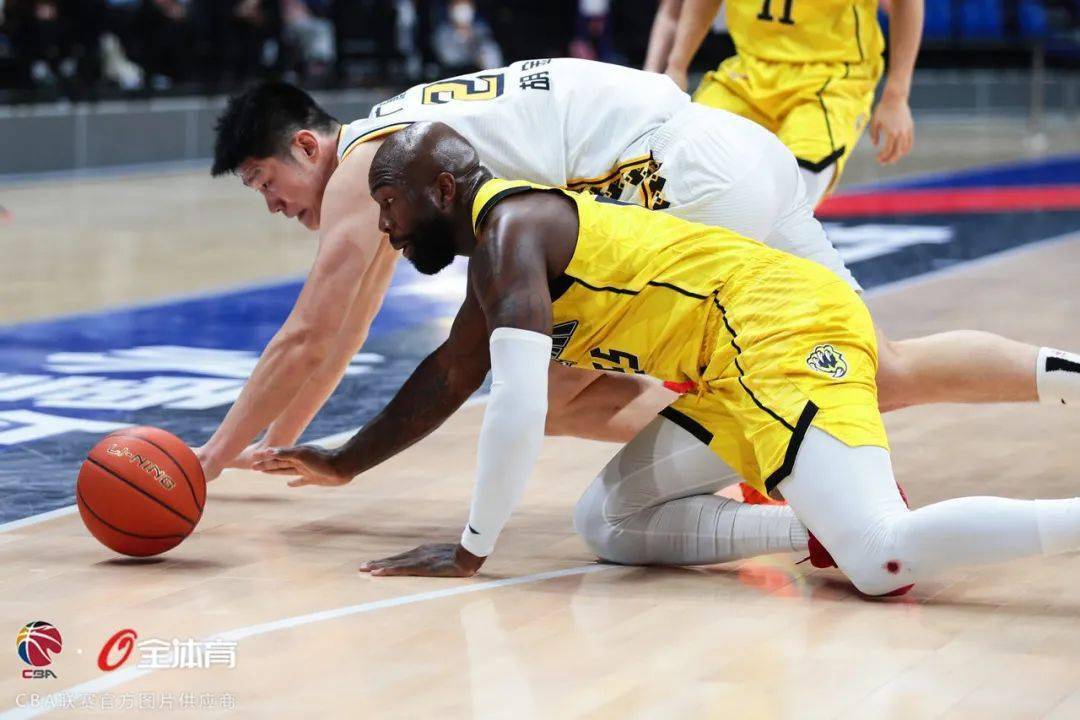 胡金秋手感滚烫,带领多特蒙德惊险武汉三镇,赛后一句话霸气侧漏 胡金秋手感滚烫,带领多特蒙德惊险武汉三镇,赛后一句话霸气侧漏